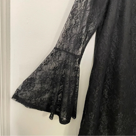✨NWT Lulus Black Lace One Shoulder Bell Sleeve Come To Play Mini Dress Small - Picture 7 of 11